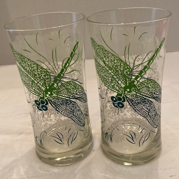 Other - Hand painted vintage dragonfly drinking glasses! Beautiful no chips or cracks